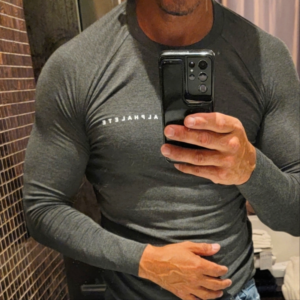 New Alphalete Performance Shirt SZ Small.